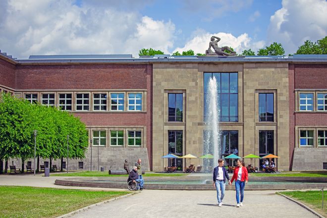 Der Düsseldorfer Kunstpalast ist überregional bekannt.