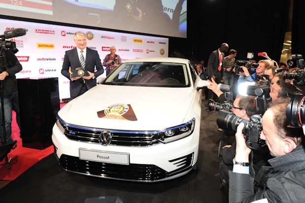 Gewann überlegen den Titel "Car of the Year 2015" - der Volkswagen Passat.